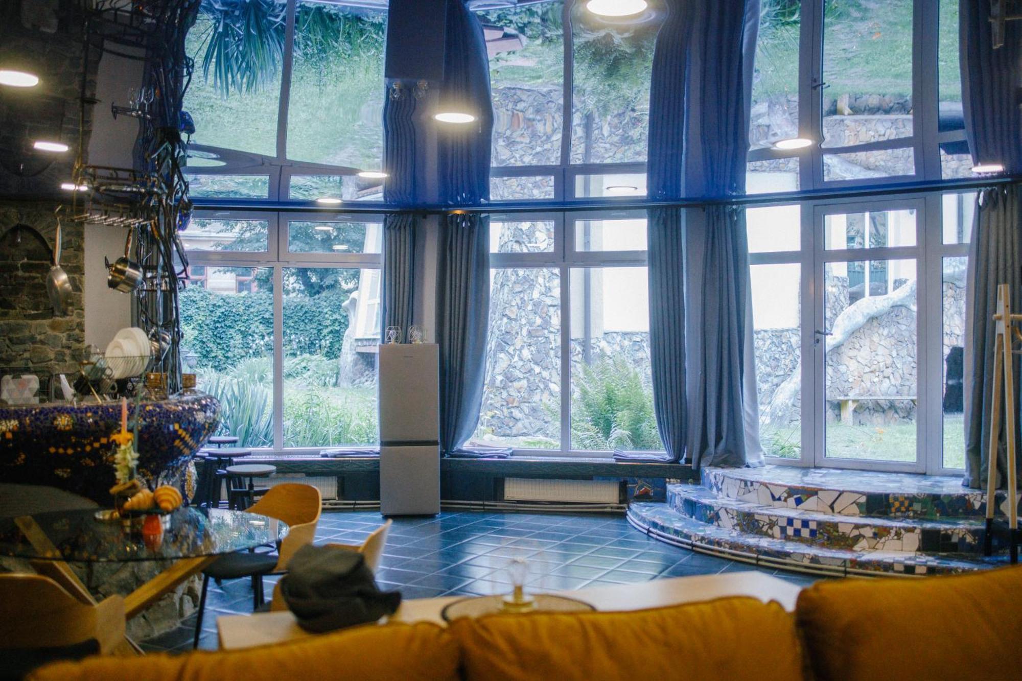 Gaudi Apartment In Lviv Extérieur photo