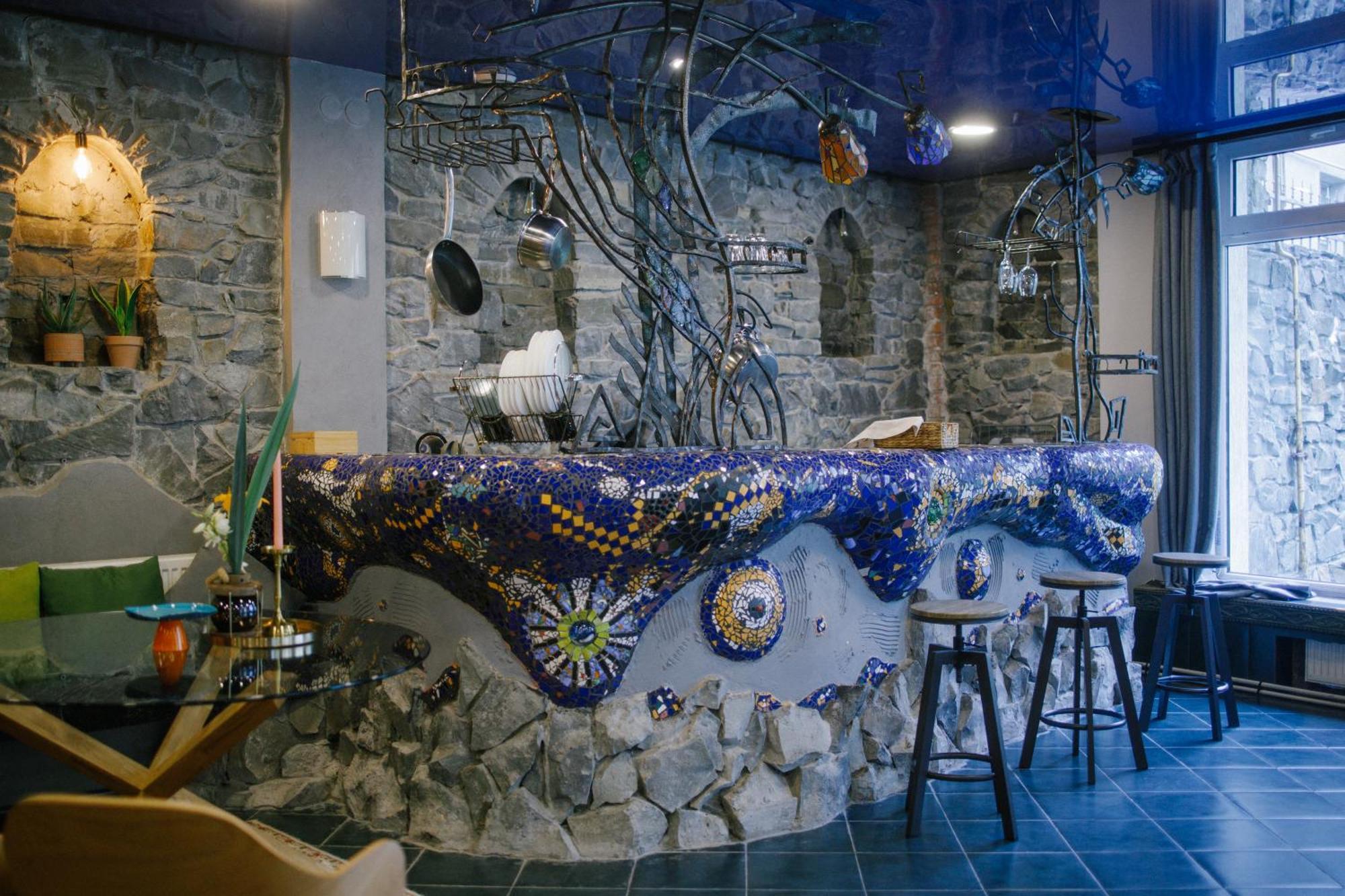 Gaudi Apartment In Lviv Extérieur photo