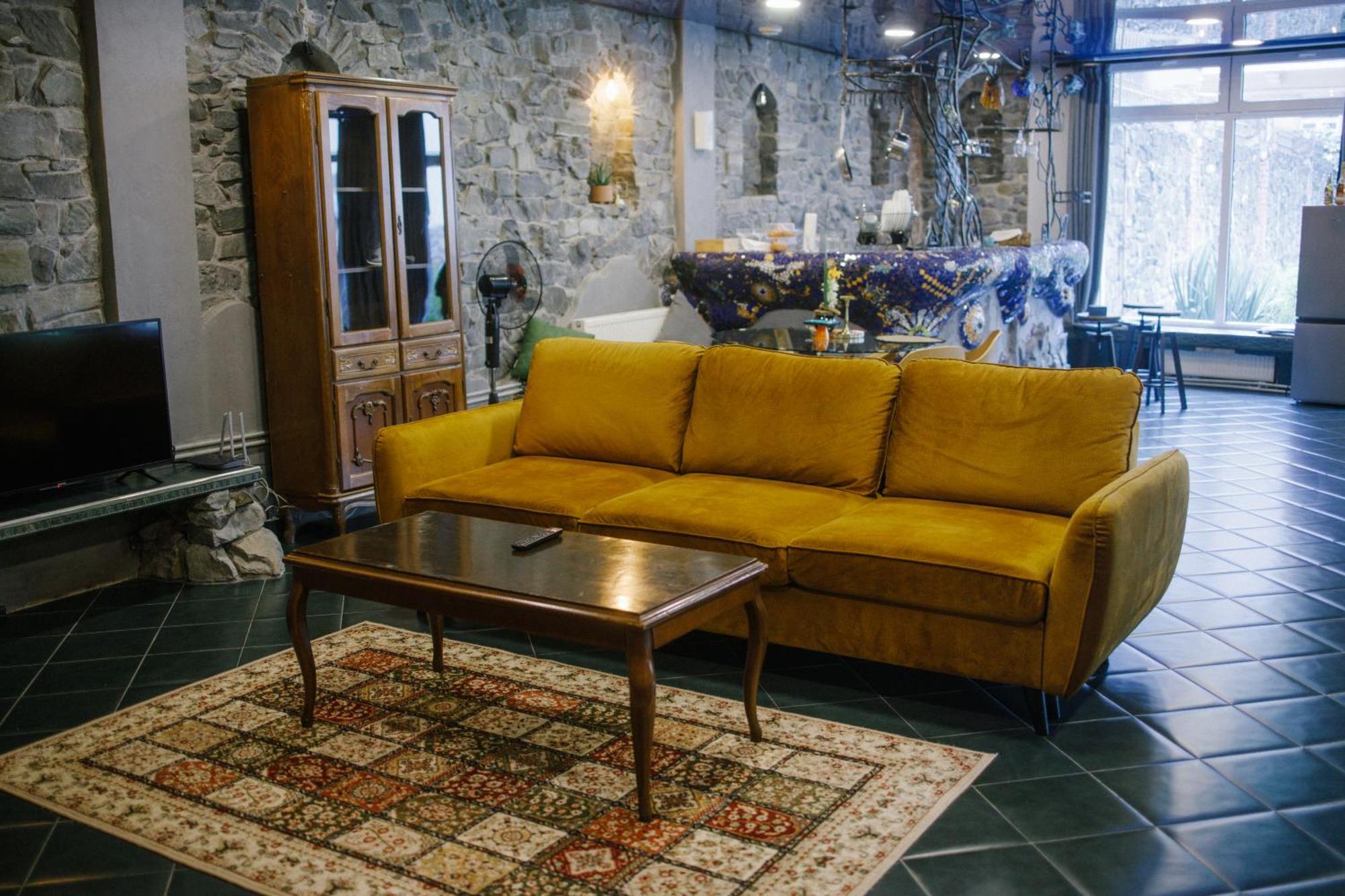 Gaudi Apartment In Lviv Extérieur photo